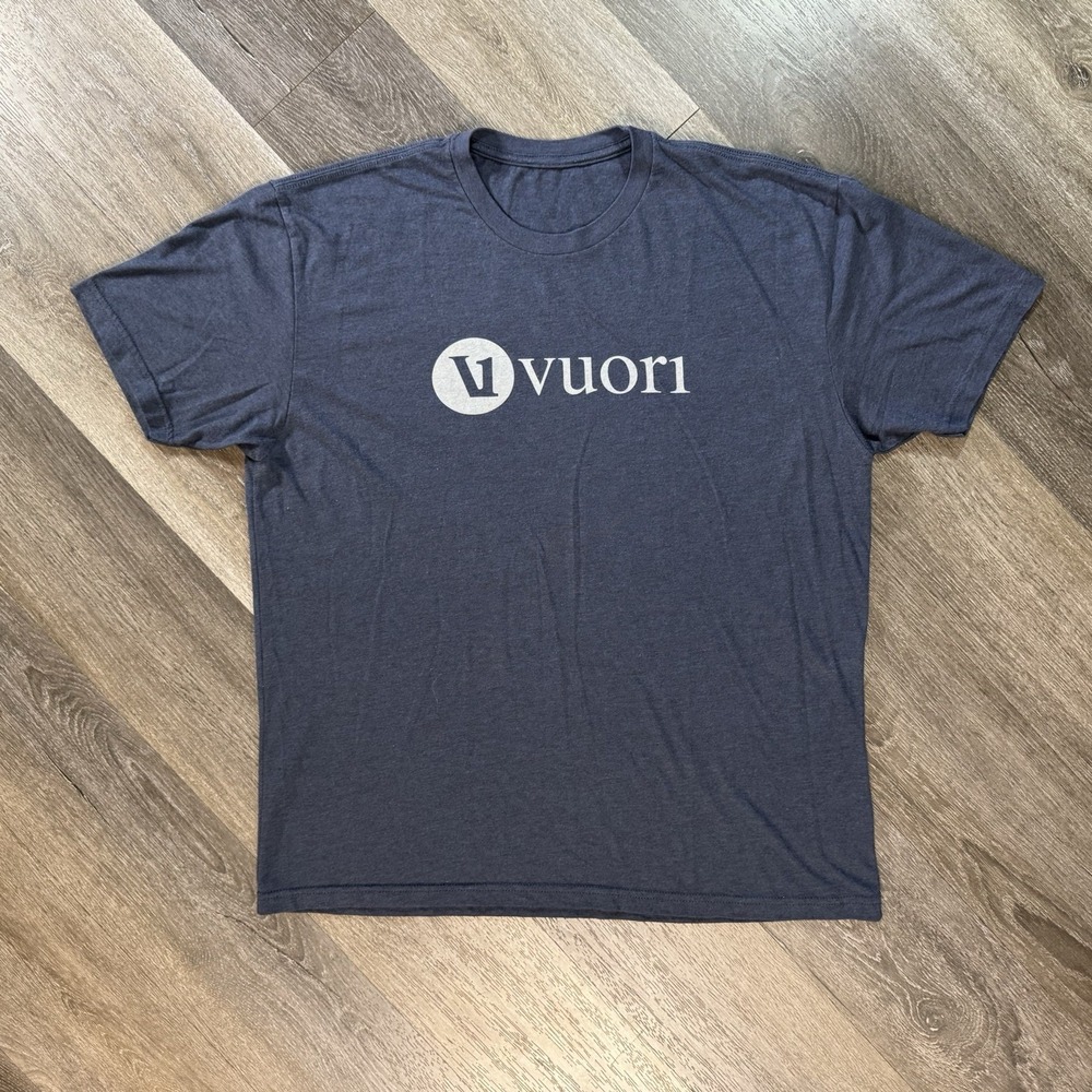 Vuori Men's Short Sleeve XL Gray T-Shirt Sports Running Travel Classic Top